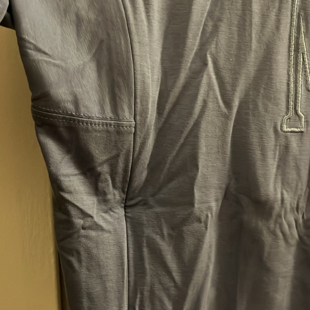 NWT MOVEMAMA Side Zip Nursing Tee - Picture 5 of 5